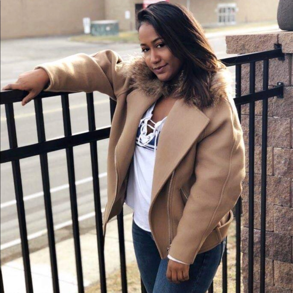 Tan Jacket with fur collar